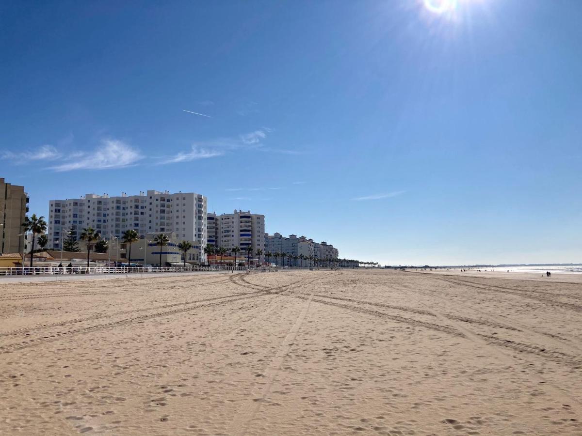 Atico Valdelagrana Playa - Aire Acondicionado Y Piscina Apartment El Puerto de Santa Maria Luaran gambar